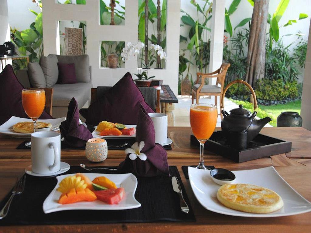 Villa Bali Asri Batubelig Семиняк Стая снимка