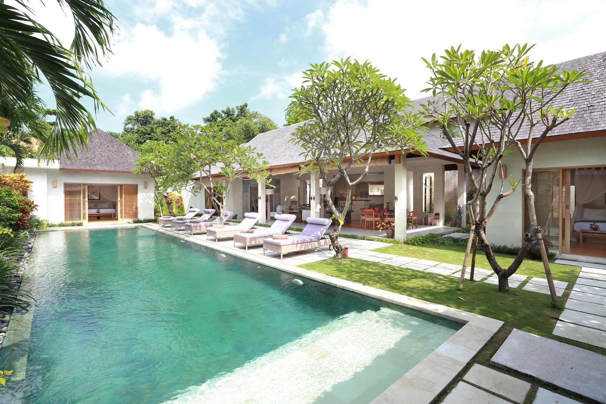 Villa Bali Asri Batubelig Семиняк Екстериор снимка