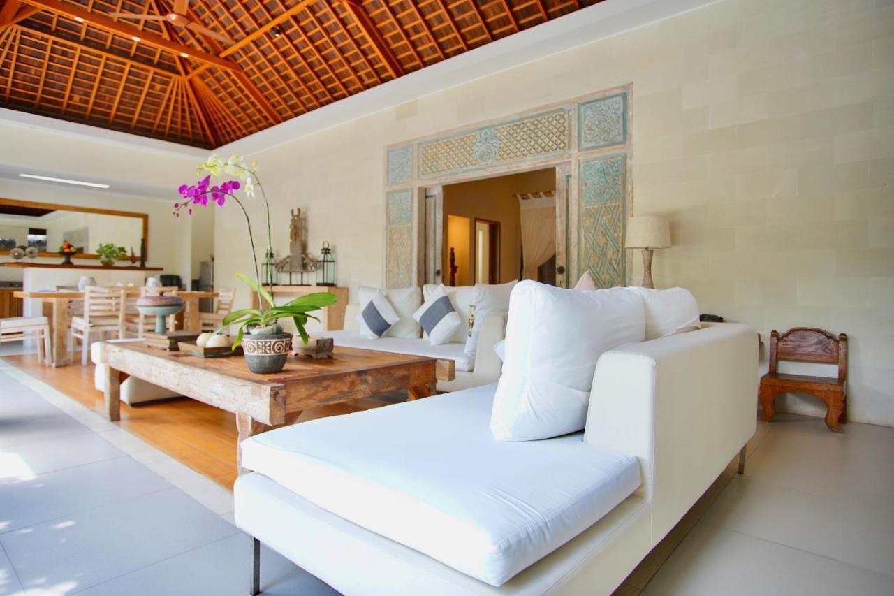 Villa Bali Asri Batubelig Семиняк Екстериор снимка