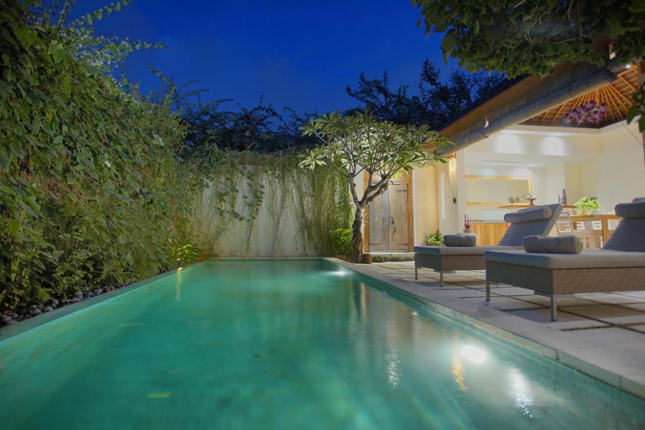 Villa Bali Asri Batubelig Семиняк Екстериор снимка