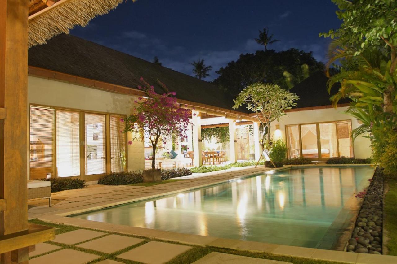 Villa Bali Asri Batubelig Семиняк Екстериор снимка