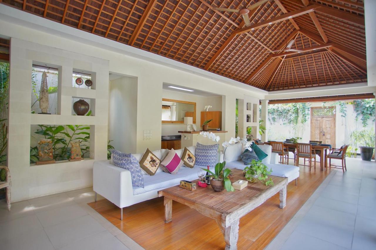 Villa Bali Asri Batubelig Семиняк Екстериор снимка